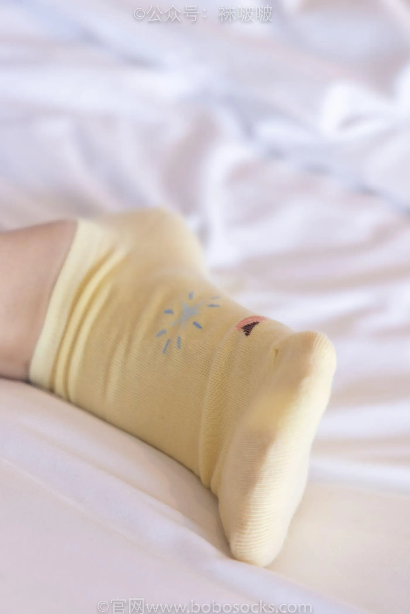 [BoBoSocks袜啵啵]NO.081 稚予- AJ、浅黄色短棉袜、浅蓝色短棉袜、裸足（花絮版） [145P]插图9